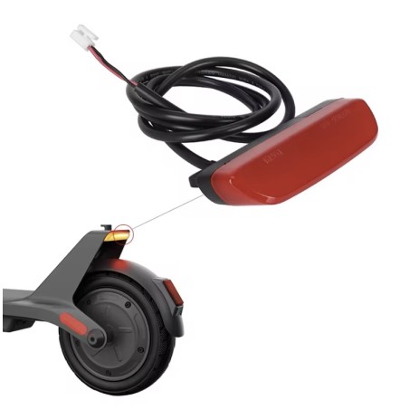 Feu arrière de garde-boue pour trottinette Xiaomi 4 Lite 2nd Gen  - 1 Compatibilité précise: conçu pour le garde-boue de la trot