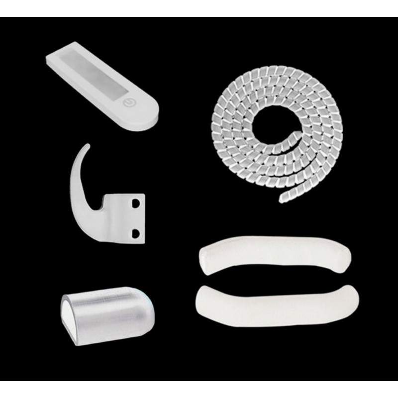 Kit mit Silikonschutz plus Kabelabdeckungen und einem Haken für Taschen.  - 3 Kit mit Silikonschutz plus Kabelabdeckungen und ei