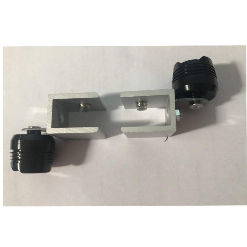 Kit de luzes de aviso traseiras.  - 11 Kit de luzes de aviso traseiras.
Instale um kit extra de luzes de advertência traseiras
K