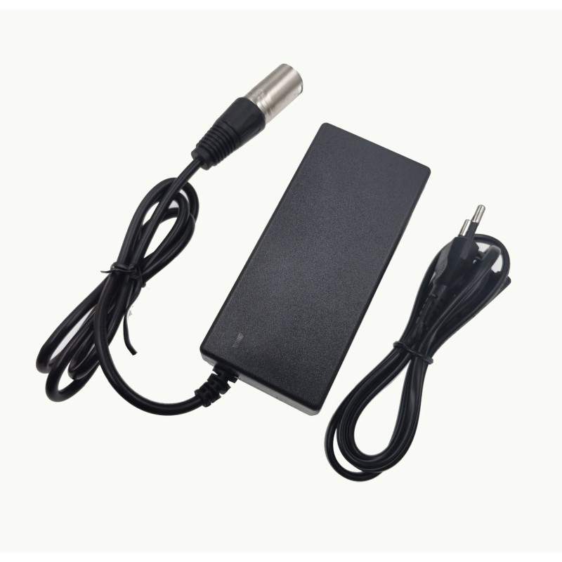 Laturi sähköpotkulautaan tai sähköpyörään 54,6V 2A, 3A, 4A ja 5A - 48V - XLR-liitin  - 1 Sopii 48V sähköpotkulautoihin ja sähköp