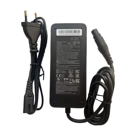 Caricabatterie per monopattino Xiaomi Electric Scooter 4 Pro Plus Xiaomi - 1 Caricabatterie per monopattino Xiaomi Electric Scoo